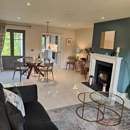 Chic Classy & Cosy At Lough Erne Golf Village And Resort Ballycassidy Exterior photo