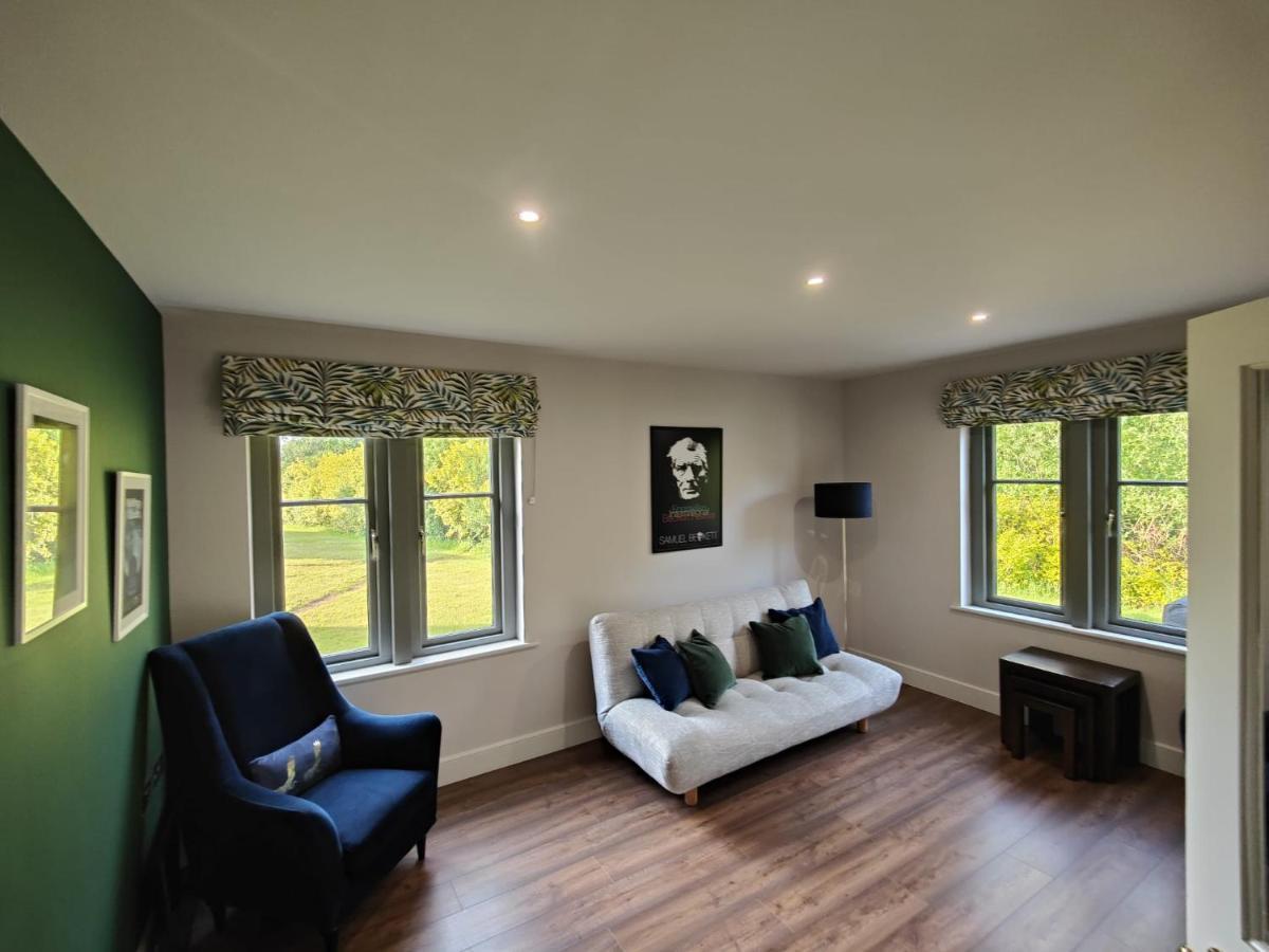 Chic Classy & Cosy At Lough Erne Golf Village And Holiday home *