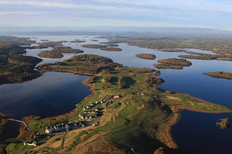 Chic Classy & Cosy At Lough Erne Golf Village And Holiday home *